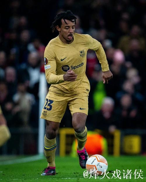 欧冠疯狂夜：后卫3分钟梅开二度，巴萨逆转密码