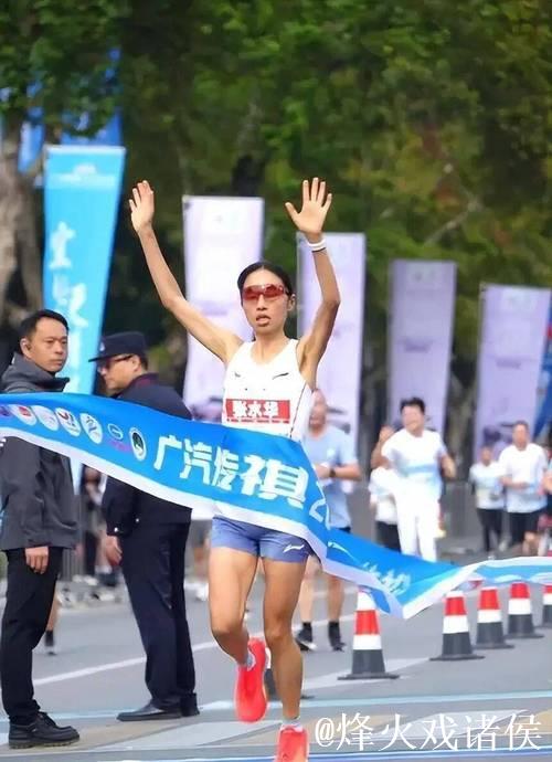 跑圈公认张水华不具备职业运动员实力，白岩松言论缺乏马拉松常识