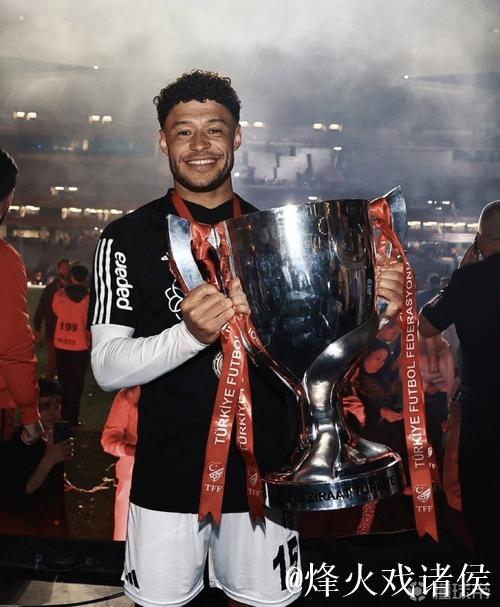 土媒：前英格兰国脚张伯伦与贝西克塔斯提前一年解约，下家未定