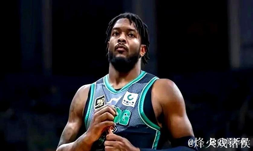 威尔斯前三节个人已得24分，辽宁领先广厦19分