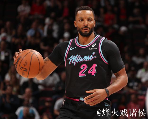 鲍威尔34分墨菲27+8 热火主场送鹈鹕七连败