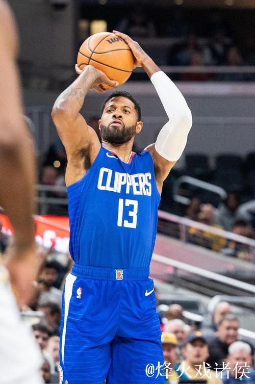 乔治三分7投全失,全场17中8贡献25分7助 乔治三分7投全失,全场17中8贡献25分7助